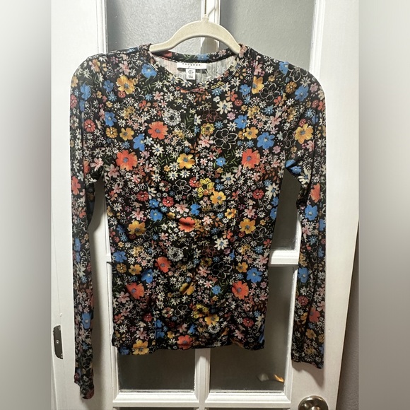Topshop Floral Top - Picture 2 of 4